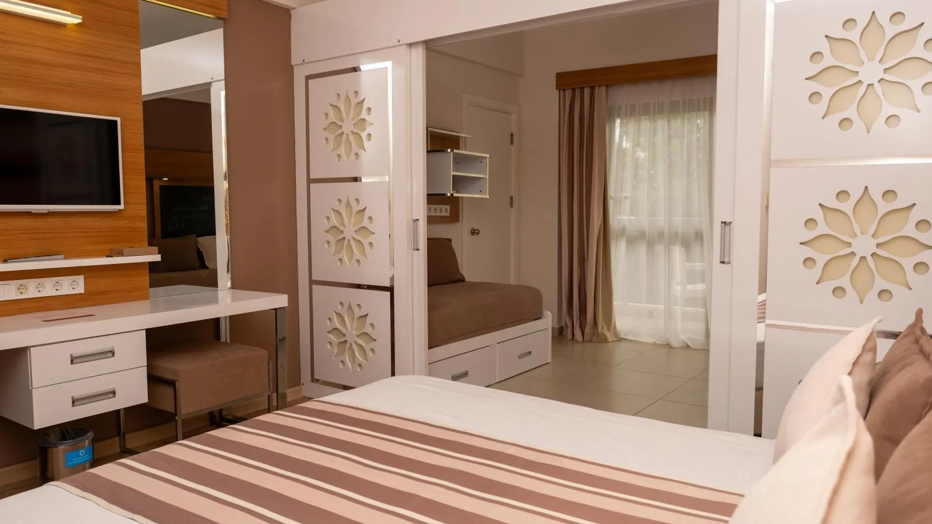 Holiday Village Tuerkiye Dalaman 4*,